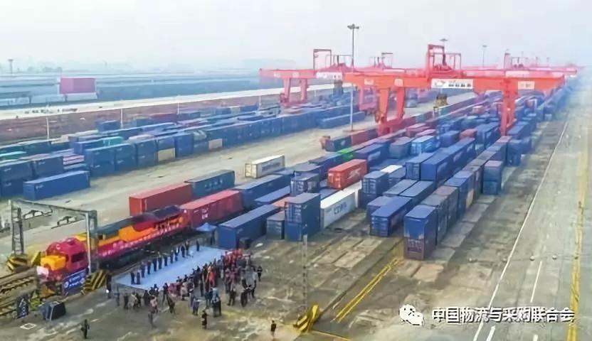 铁海联运 把海港“搬”到内地 渝甬铁海联运班列运行良好