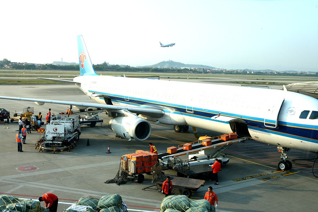 Professional air shipping service from China to Paris France